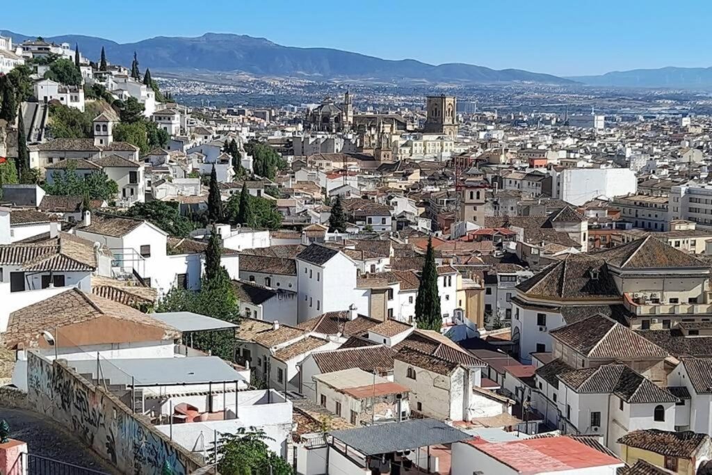 Informe de Evaluación de Edificio en Granada